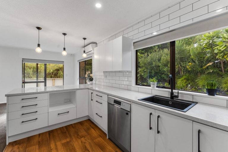 Photo of property in 97 Huia Street, Waikanae, 5036