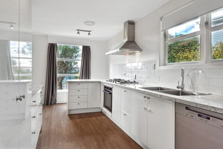 Photo of property in 10 Voltaire Street, Karori, Wellington, 6012