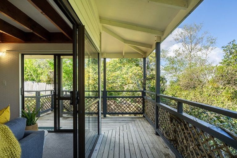 Photo of property in 5/8 West Lynn Road, Titirangi, Auckland, 0604