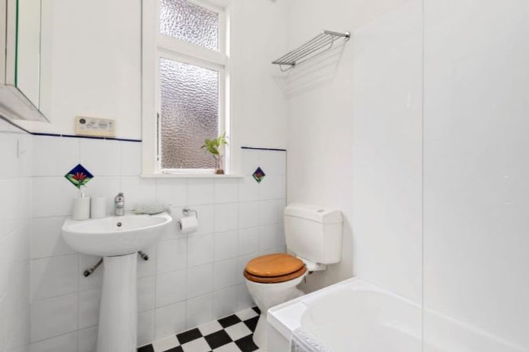 Photo of property in 13 Townsend Road, Miramar, Wellington, 6022