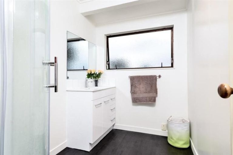 Photo of property in 13a Karamu Street, Strandon, New Plymouth, 4312