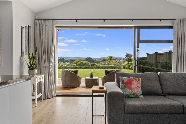 Photo of property in 71 Penetaka Heights, Pyes Pa, Tauranga, 3112