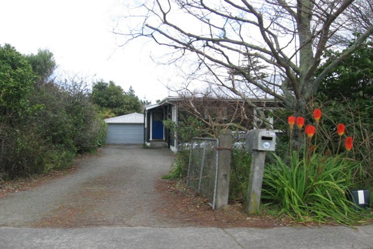 Photo of property in 36 Summerhill Drive, Fitzherbert, Palmerston North, 4410