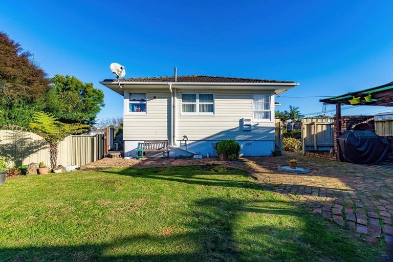 Photo of property in 5 Braebank Lane, Te Atatu South, Auckland, 0610
