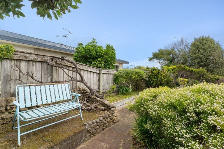 Photo of property in 16 Cedar Drive, Paraparaumu Beach, Paraparaumu, 5032