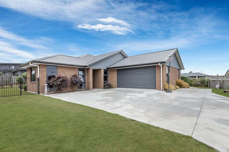 Photo of property in 15 Hoylake Place, Morrinsville, 3300
