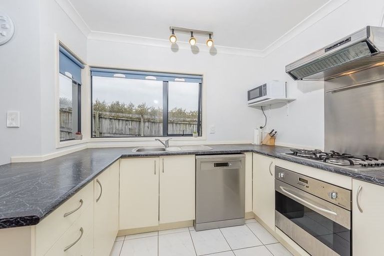 Photo of property in 87a Triangle Road, Massey, Auckland, 0614