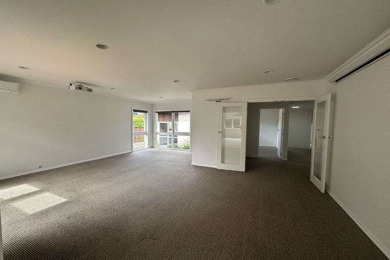 Photo of property in 24 Tyrian Close, Half Moon Bay, Auckland, 2012