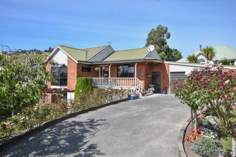 Photo of property in 35 Mcfadden Drive, Mosgiel, 9024