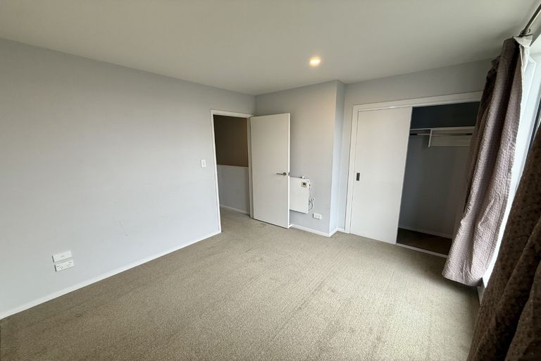 Photo of property in 26/11 Ray Small Drive, Papakura, 2110