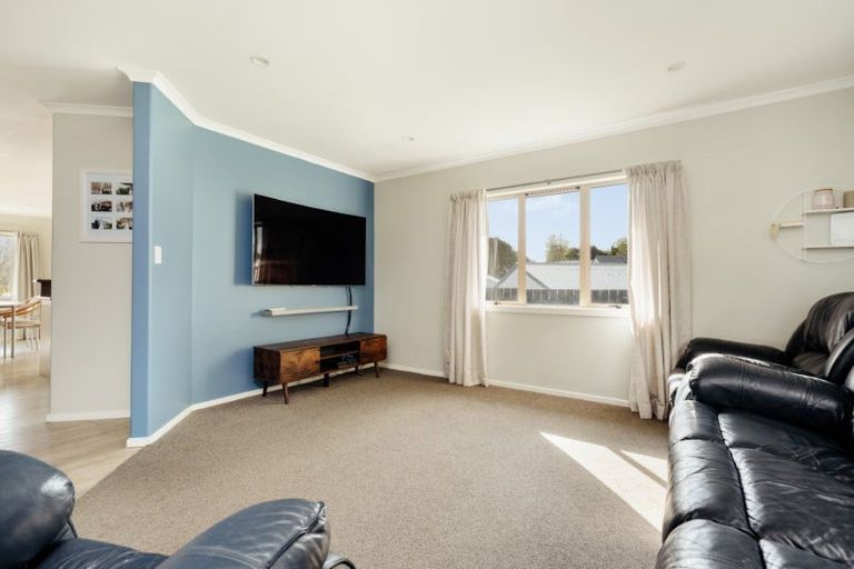 Photo of property in 16 Zachary Place, Welcome Bay, Tauranga, 3112