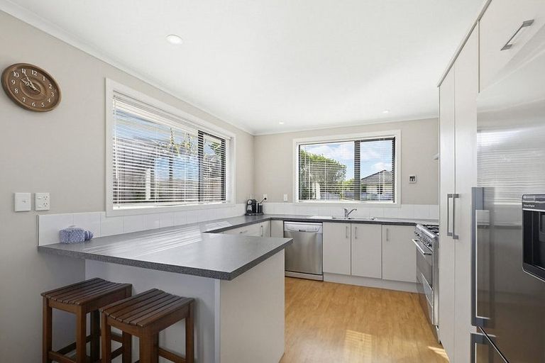 Photo of property in 44 Kahurangi Heights, Aotea, Porirua, 5024