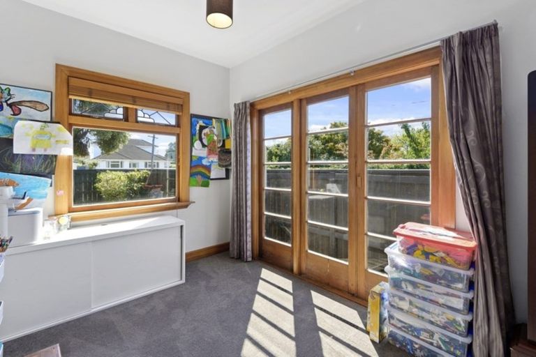 Photo of property in 1/53 Aorangi Road, Bryndwr, Christchurch, 8053