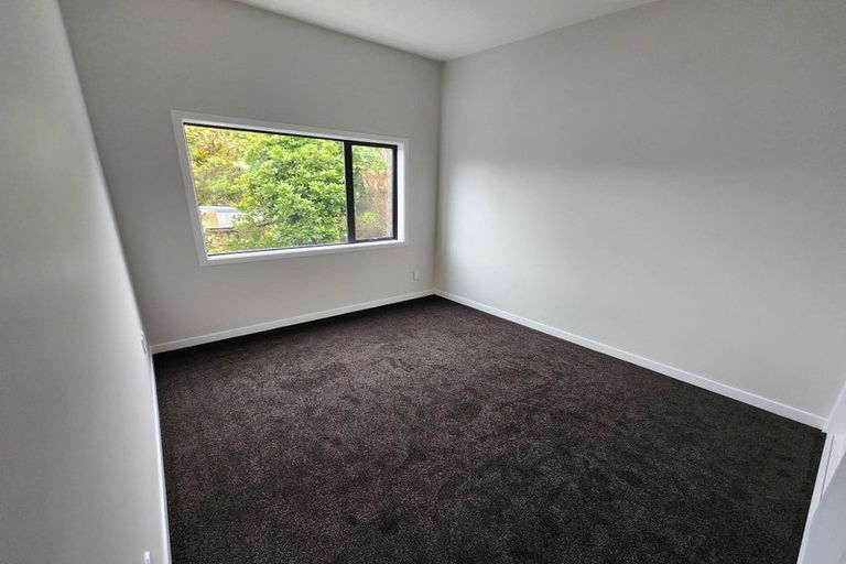 Photo of property in 49 Taylor Terrace, Tawa, Wellington, 5028