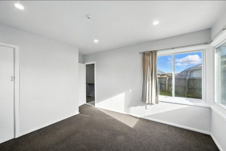 Photo of property in 2/3 Karamu Street, Upper Riccarton, Christchurch, 8041