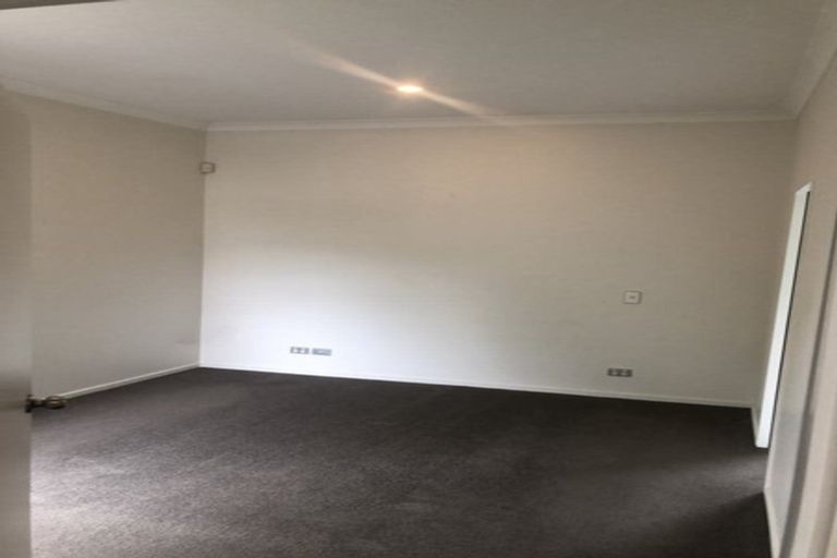 Photo of property in 7 Pyrite Street, Westgate, Auckland, 0614