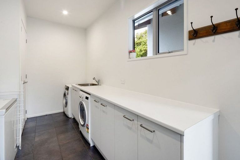 Photo of property in 150 Athlone Drive, Cambridge, 3434