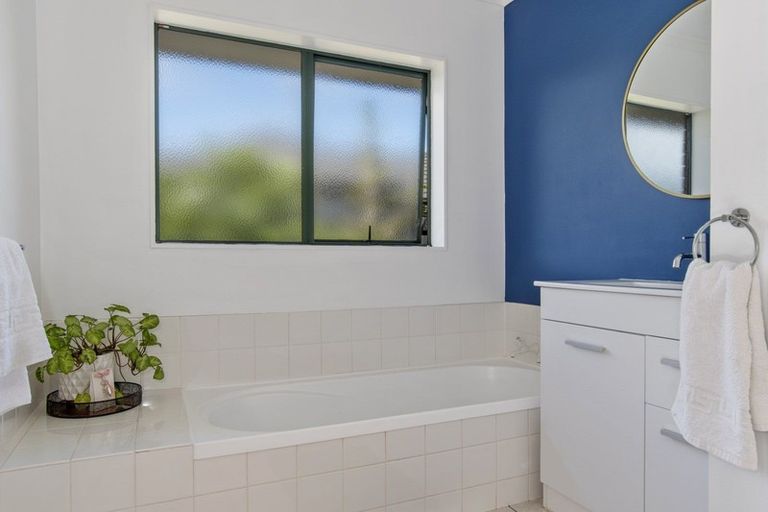 Photo of property in 7 Karia Grove, Papamoa Beach, Papamoa, 3118