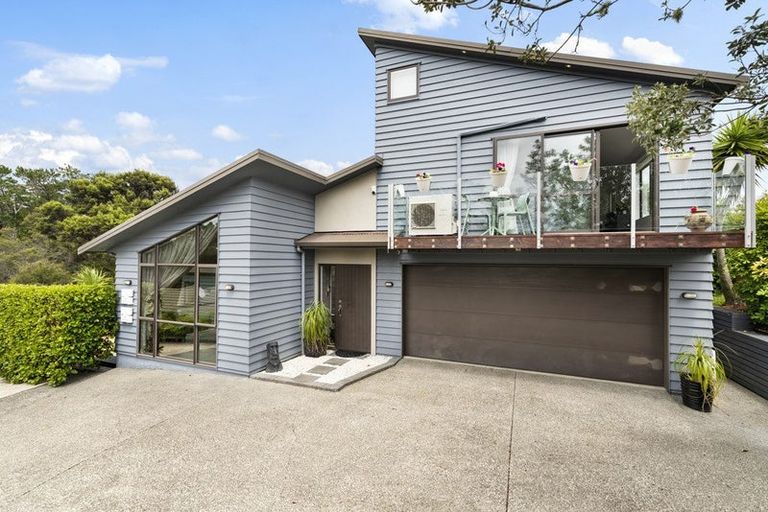 Photo of property in 28 Durbin Court, Greenhithe, Auckland, 0632