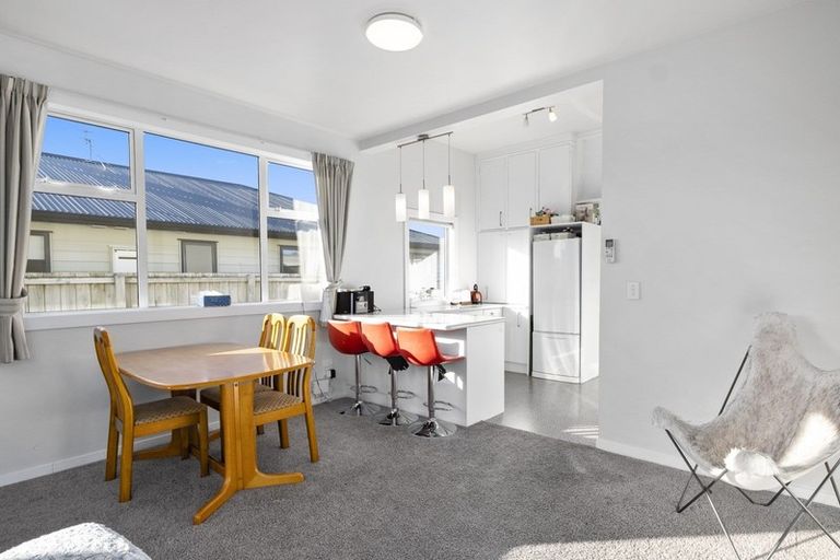 Photo of property in 63a Royal Crescent, Saint Kilda, Dunedin, 9012