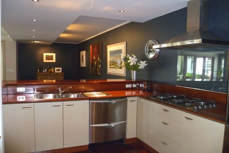 Photo of property in 11/20 Egmont Street, Te Aro, Wellington, 6011