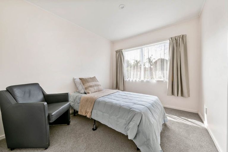 Photo of property in 678 Te Atatu Road, Te Atatu Peninsula, Auckland, 0610