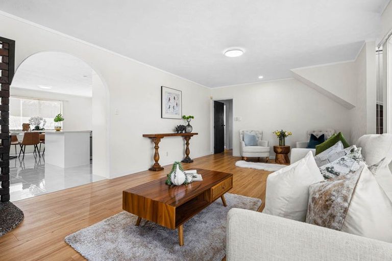 Photo of property in 3 Cheam Place, Pakuranga Heights, Auckland, 2010