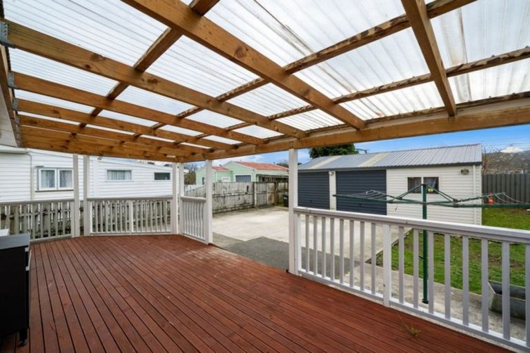 Photo of property in 49 Awamutu Grove, Waiwhetu, Lower Hutt, 5010