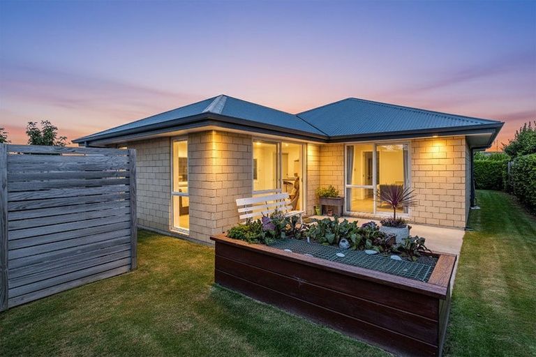 Photo of property in 5 Asha Close, Rolleston, 7614