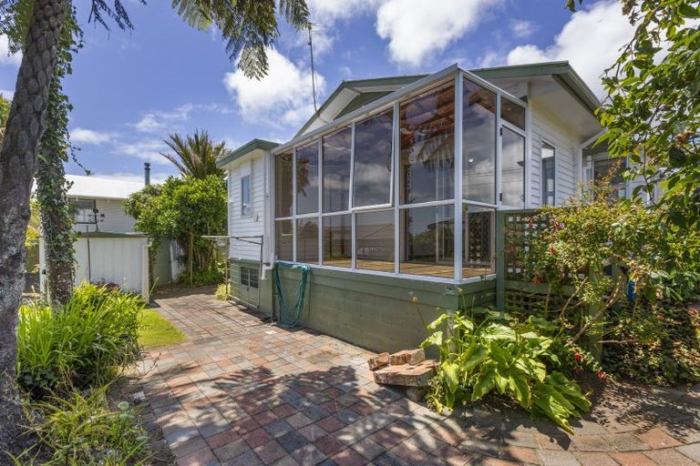 Photo of property in 43 Dorset Avenue, Westown, New Plymouth, 4310