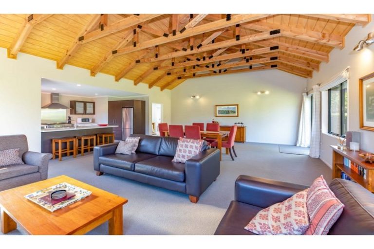 Photo of property in 4 Ryton Place, Lake Coleridge, 7572