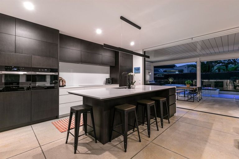 Photo of property in 30a Kingfisher Grove, Greenhithe, Auckland, 0632