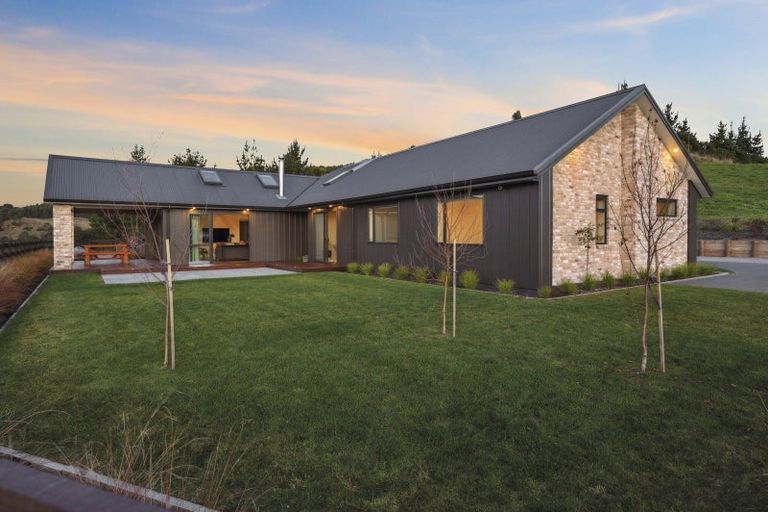 Photo of property in 11 Lochridge Drive, Kinloch, 3377