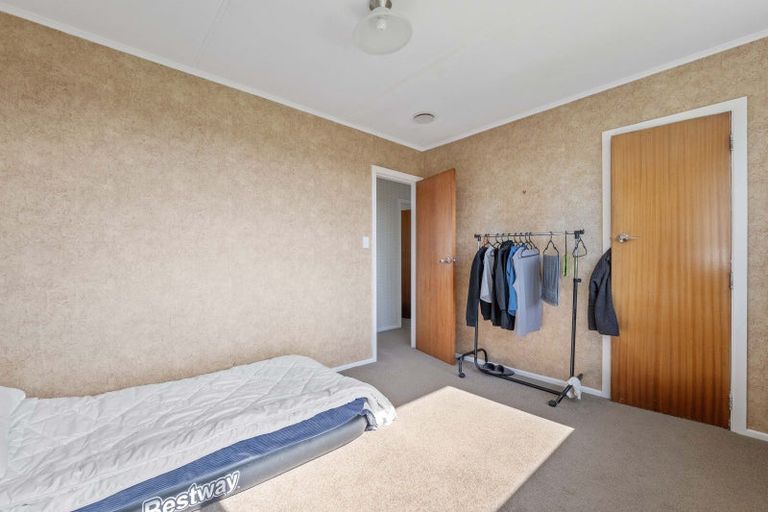 Photo of property in 21 Castle Street, Eltham, 4322