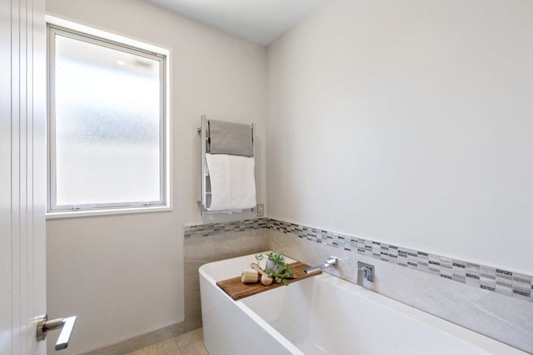 Photo of property in 2 Merlewood Road, Prebbleton, 7604