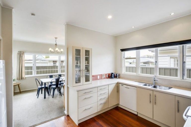 Photo of property in 6 Ypres Street, Greenmeadows, Napier, 4112