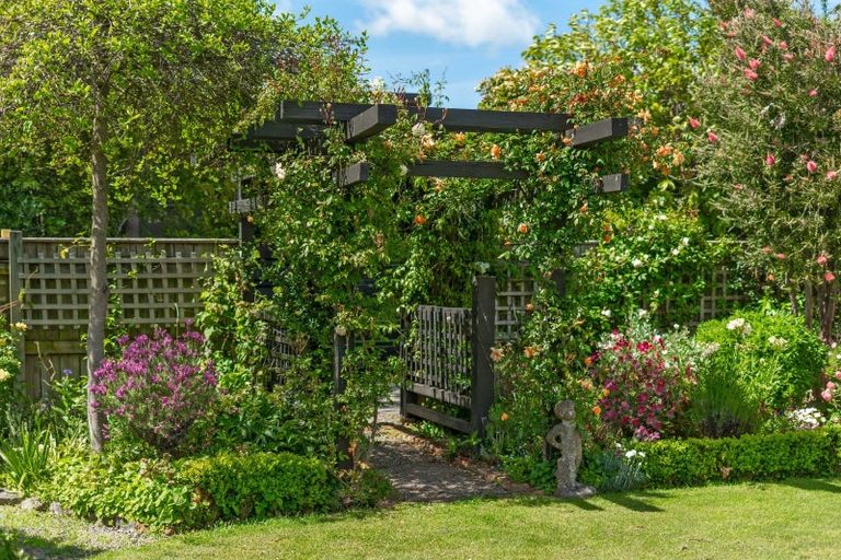 Photo of property in 84 Naples Street, Martinborough, 5711