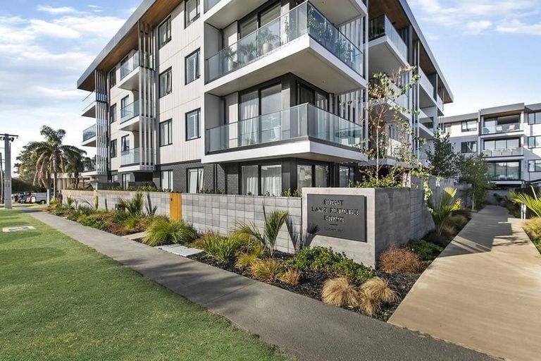 Photo of property in 205/8a Lake Pupuke Drive, Takapuna, Auckland, 0622