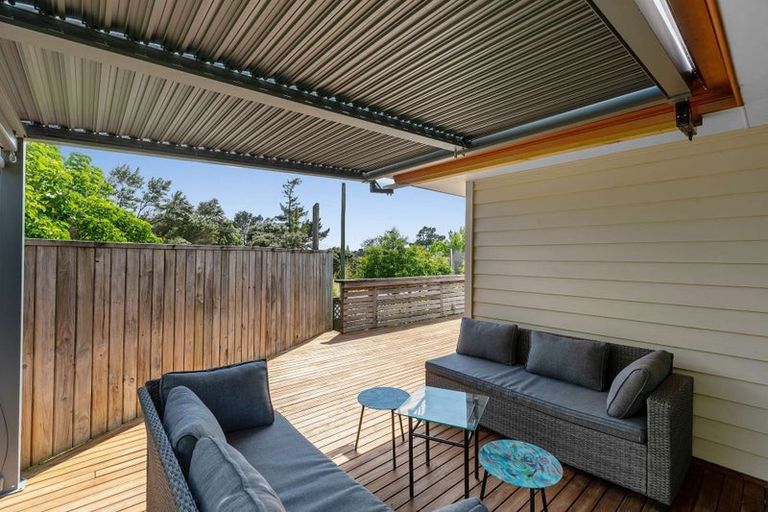 Photo of property in 169l Colwill Road, Massey, Auckland, 0614