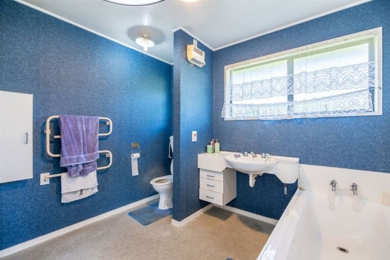 Photo of property in 41 Karnak Crescent, Russley, Christchurch, 8042