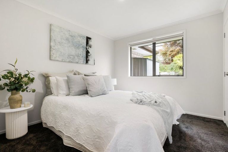 Photo of property in 8 Cleeve Close, Huntington, Hamilton, 3210