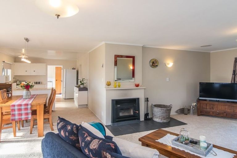 Photo of property in 39 Belvedere Avenue, Waikanae, 5036