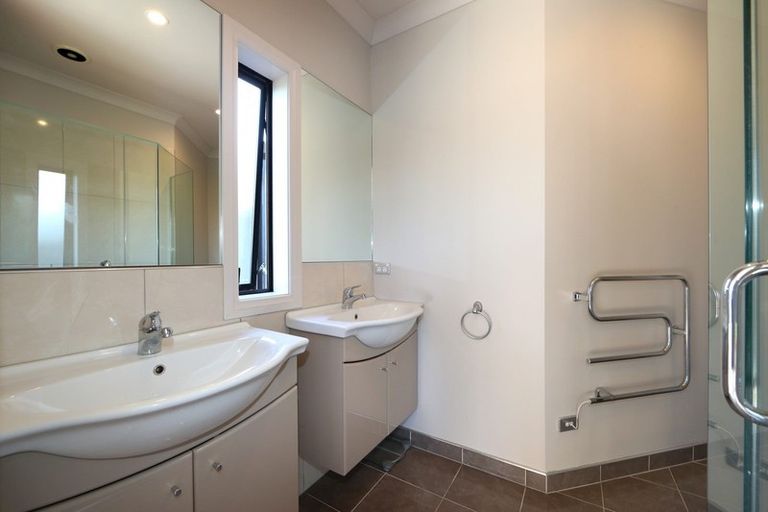 Photo of property in Heynes Place, 28 Heynes Place, Clive, 4102