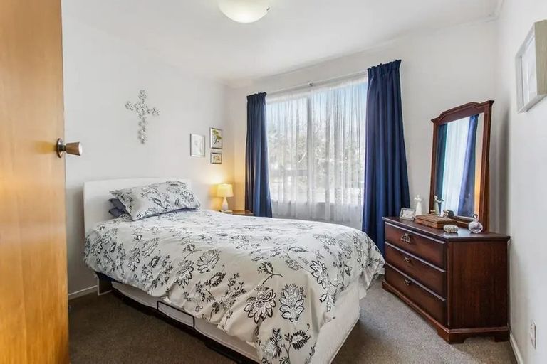 Photo of property in 5 Joshua Place, Weymouth, Auckland, 2103