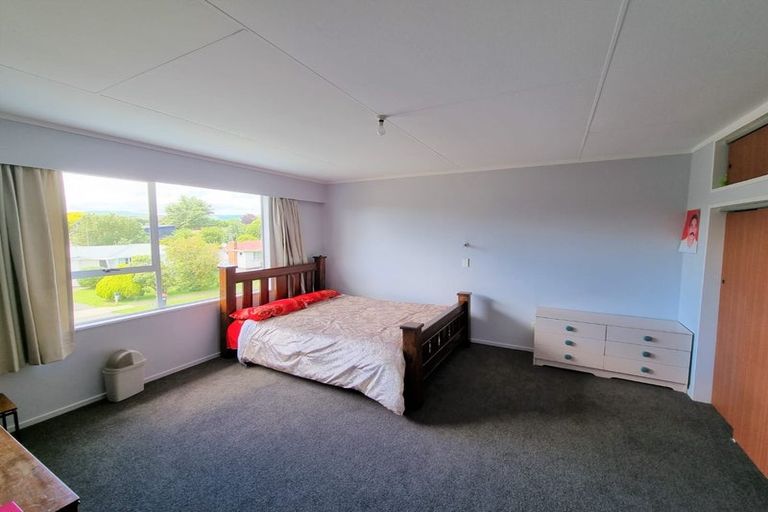 Photo of property in 27 Galway Avenue, Hokowhitu, Palmerston North, 4410