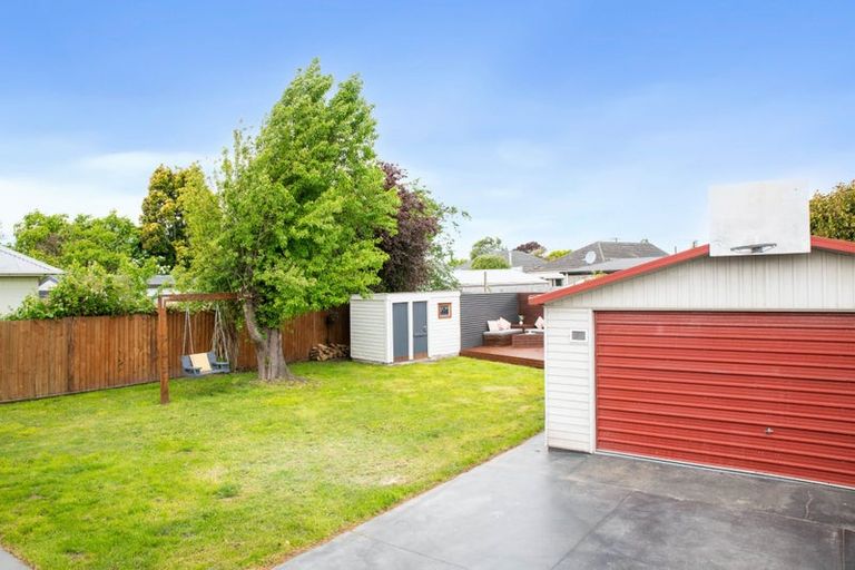Photo of property in 21 Glenfield Crescent, Mairehau, Christchurch, 8052