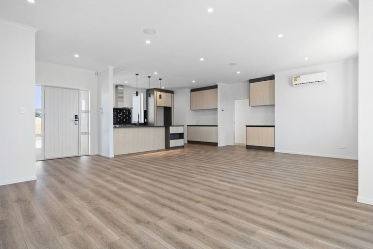 Photo of property in 18 Murray Ward Drive, Te Kauwhata, 3710