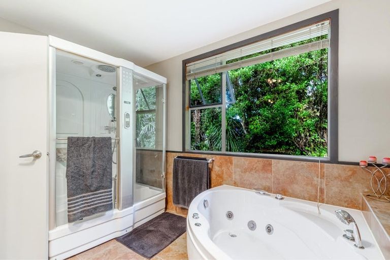 Photo of property in 834 West Coast Road, Waiatarua, Auckland, 0604