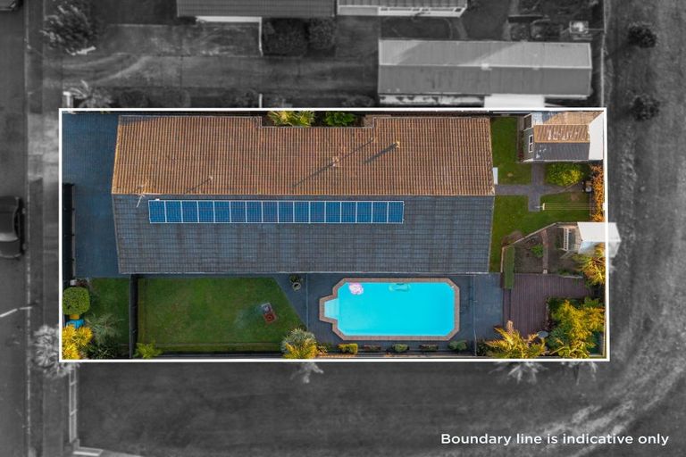 Photo of property in 23 Featherston Street, Levin, 5510