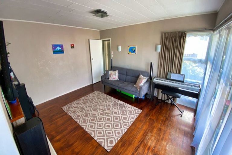 Photo of property in 25 Whitford Road, Howick, Auckland, 2014